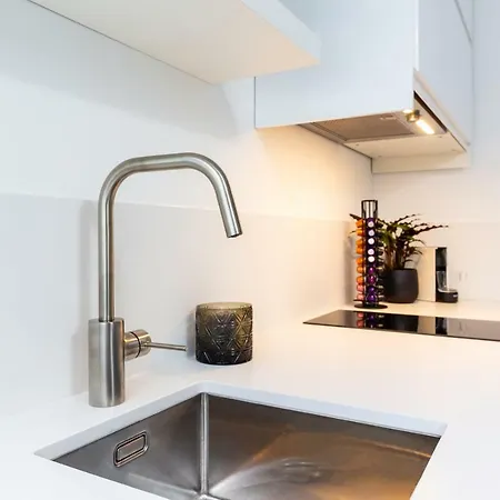 Original Twin Station 30b Delft